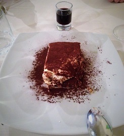 Tiramisu y Mirto