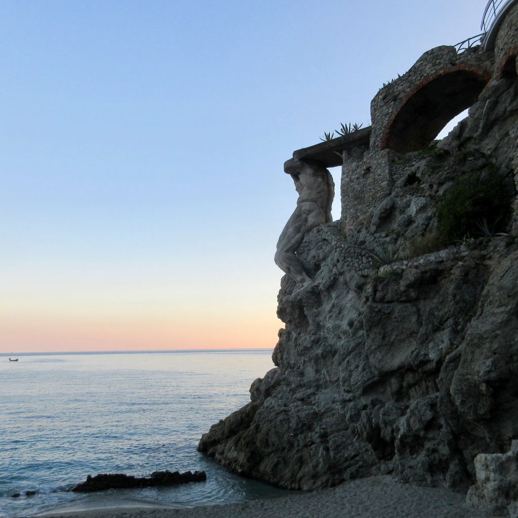 El Gigante (Neptuno) en Monterosso al Mare, Cinque Terre.