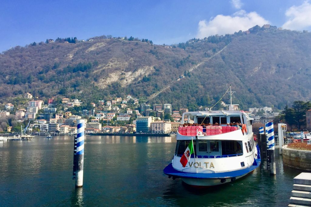 Muelle de Como, esperando a nuestro ferry.